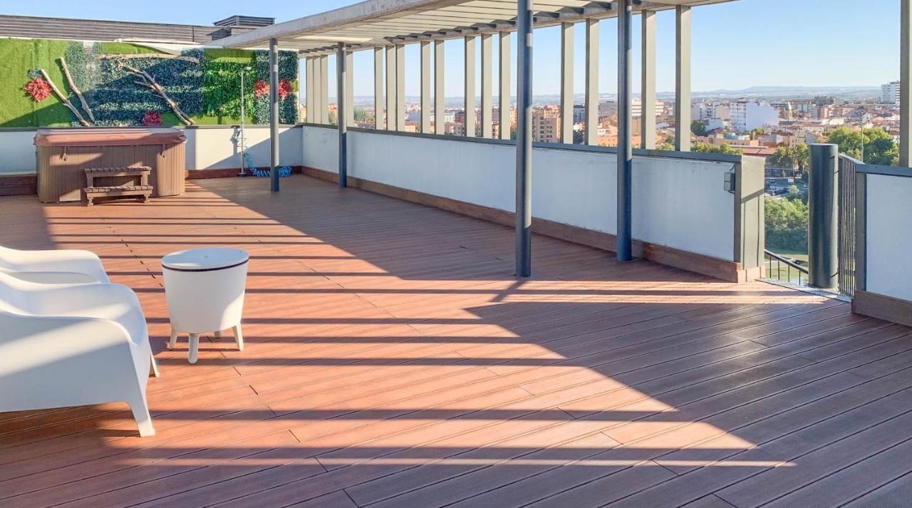 Atico Mejores Vistas Al Pilar Jacuzzi Y Garaje Zaragoza Buitenkant foto