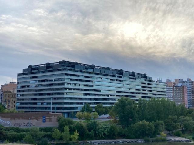Atico Mejores Vistas Al Pilar Jacuzzi Y Garaje Zaragoza Buitenkant foto